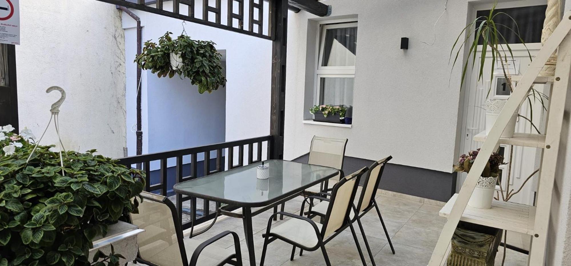 Peterfia Boutique Apartments Debrecen Exterior photo